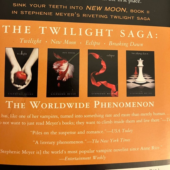 New Moon Paperback Book Poster Limited Tie In Movie Edition by Stephenie Meyer - Picture 5 of 17